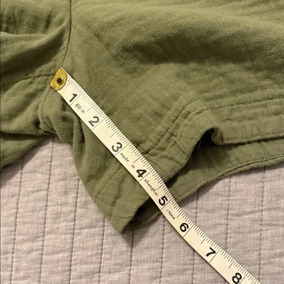 Old Navy Olive Green Women's Pull-On Athletic Shorts - Picture 3 of 4